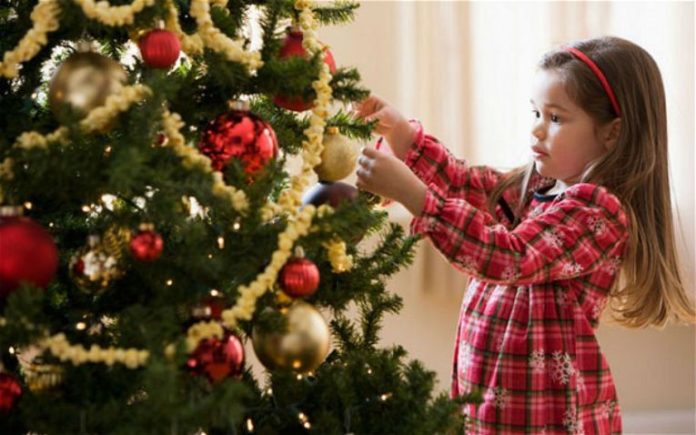 When to Take Down Your Christmas Tree