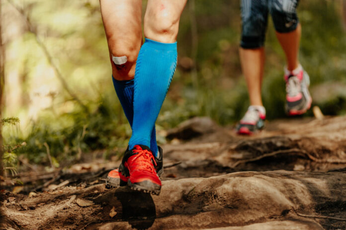 woman feet runner