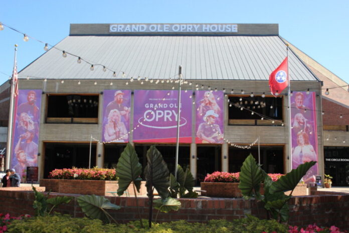 Grand-Ole-Opry-3-1-1