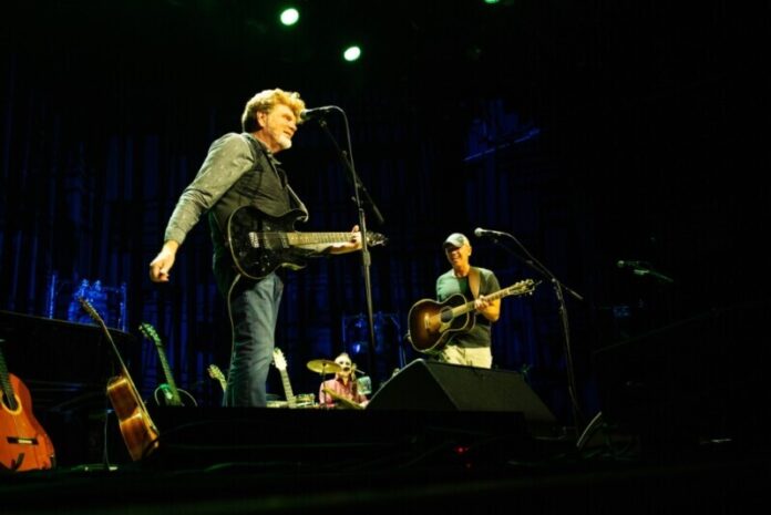 Photo Credit: Sean Hagwell | Photo ID (L to R) Mac McAnally, Eric Darken and Kenny Chesney