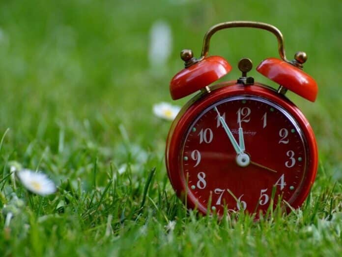 Daylight-Saving-Time-Starts-Sunday-Could-This-be-the-Last-Year-We-‘Spring-Forward