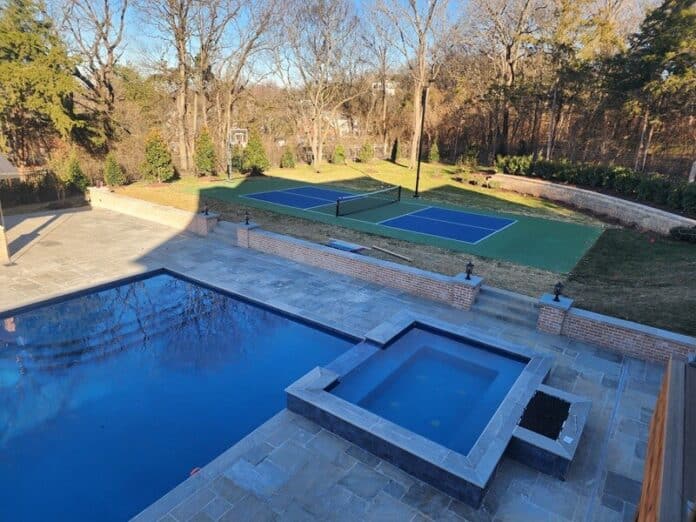 strategic benefits of fall timing for complete backyard transformations